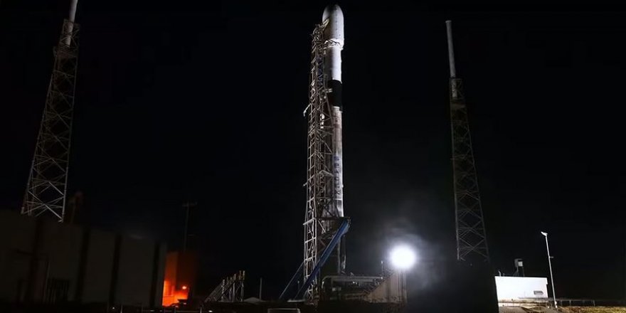 SpaceX, Starlink ağı için 60 internet uydusunu daha uzaya fırlattı