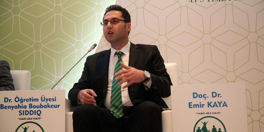 Aile bakanlığı LGBT, feminizm işgali altında, bir tane makul Türk-İslam kadını yok!