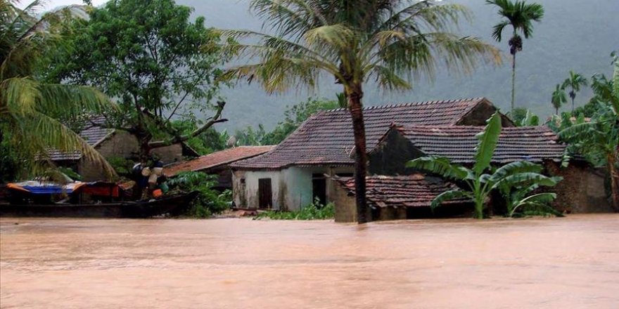 Vietnam'da aşırı yağışların yol açtığı afetlerde ölenlerin sayısı 130'a çıktı