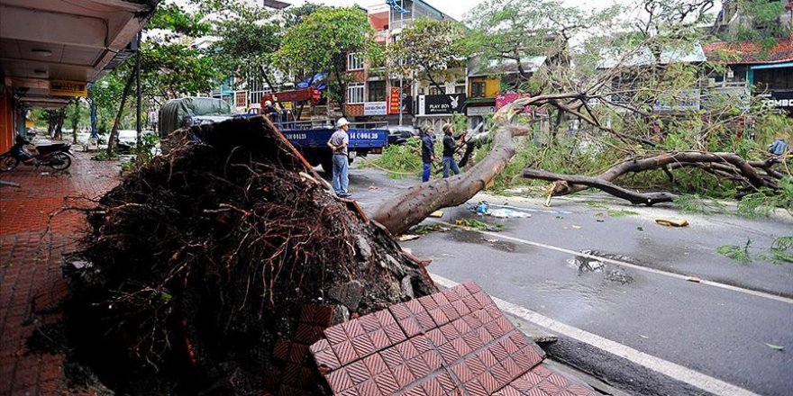 Vamco Tayfunu Filipinler'i vurdu Vietnam'da tahliyeler başladı