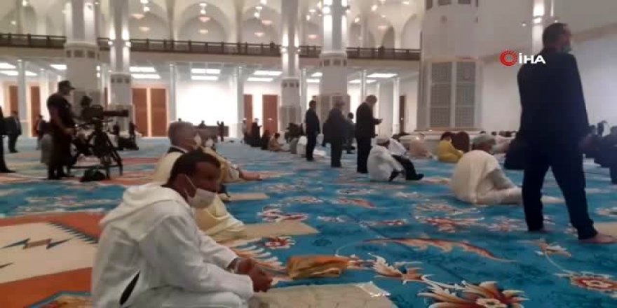 Dünyanın üçüncü büyük camisi olan Cezayir Ulu Cami açıldı