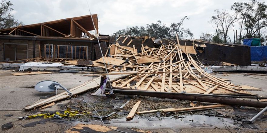 Zeta kasırgasında ABD'nin kıyı eyaletlerinde ölenlerin sayısı 6'ya yükseldi
