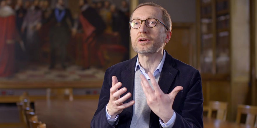 Fransa'da dine karşı oluşan alerji siyasi bir hata, teröristler faydalanıyor