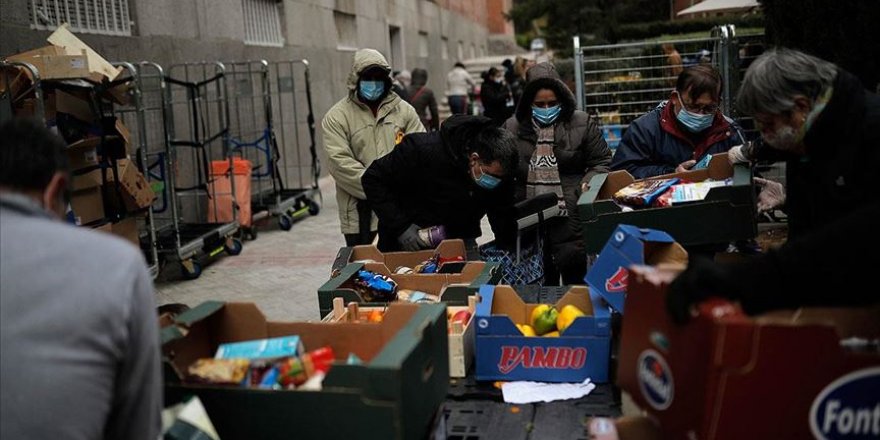 Kovid-19 İspanya'da gıda yardımları kuyruğunu uzattı