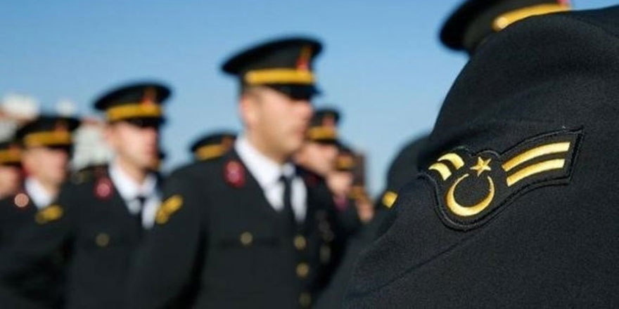 Sosyal medyada ayet meali paylaşan astsubay meslekten ihraç edildi