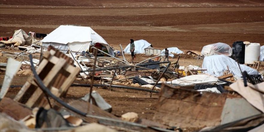 İsrail'in yıktığı Hammisa Bedevi köyü sakinleri başlarını sokacak yer arıyor