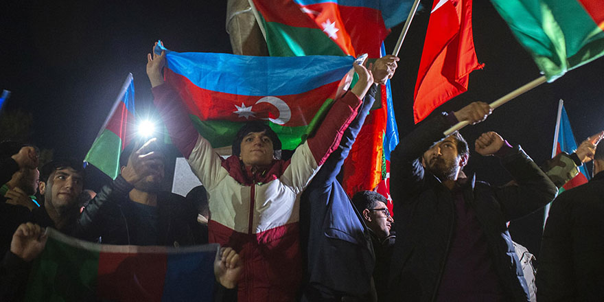 Azerbaycan'da Dağlık Karabağ coşkusu