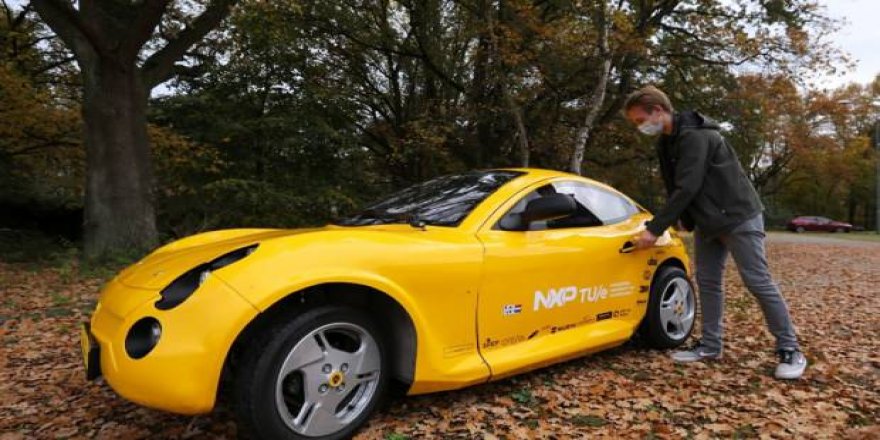 Çöplerden elektrikli araba yaptılar!