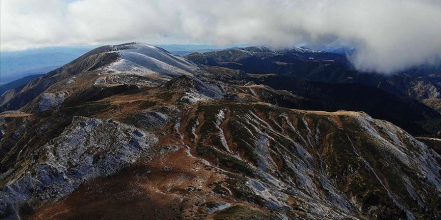 'Anadolu'nun yüce dağı' Ilgaz'da iki mevsim bir arada