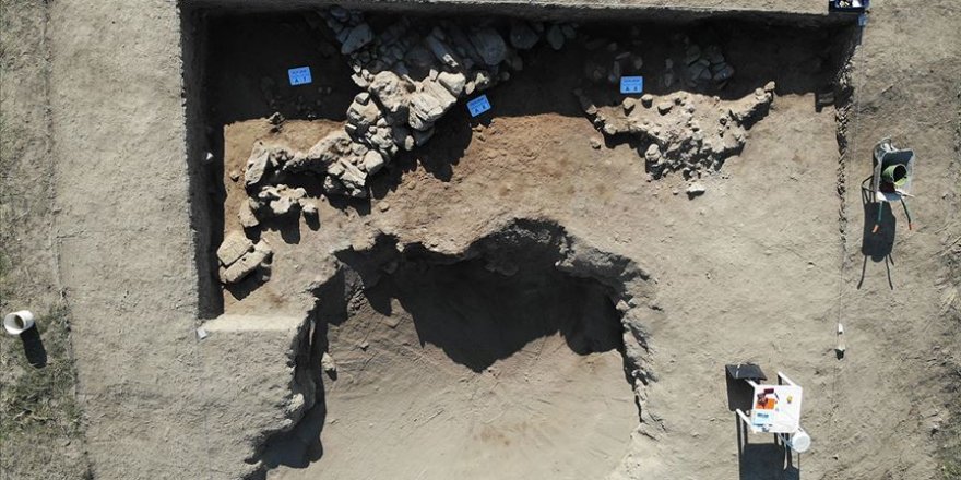 Afyonkarahisar'da 'Puruşhanda' kentine ait olduğu değerlendirilen tarihi yapı bulundu