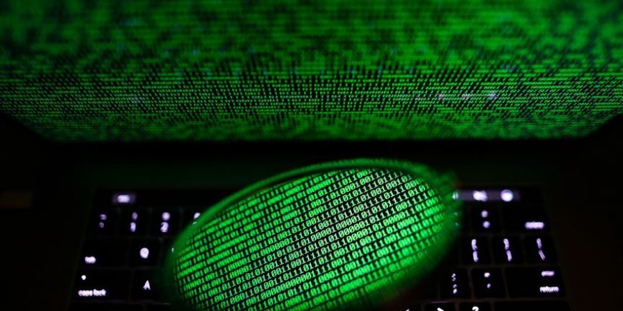 ABD ordusu Müslümanları telefon üzerinden takip ediyor