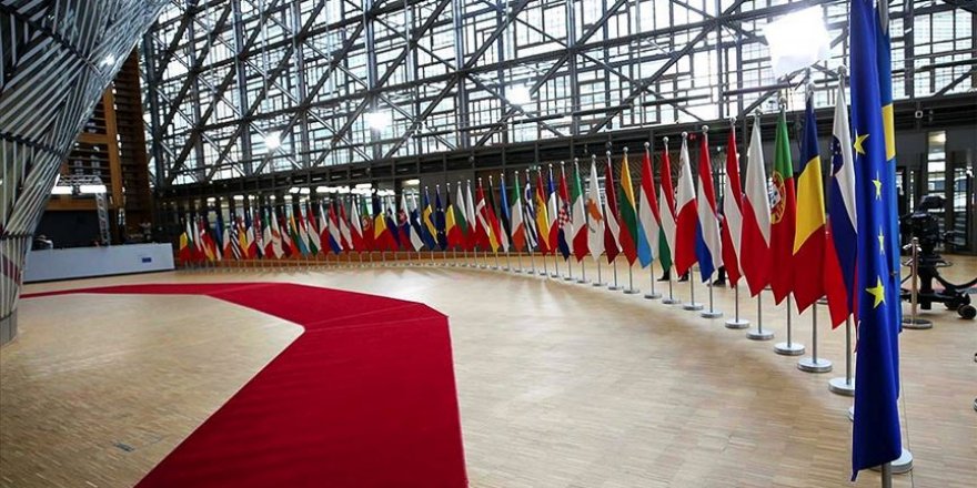 AB'den 9 üyesine 14 milyar avro destek