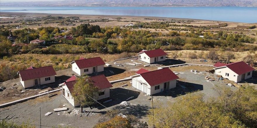 Elazığ'ın köylerindeki depremzedeler ileri yapı teknolojisiyle üretilen evlere kavuşacak