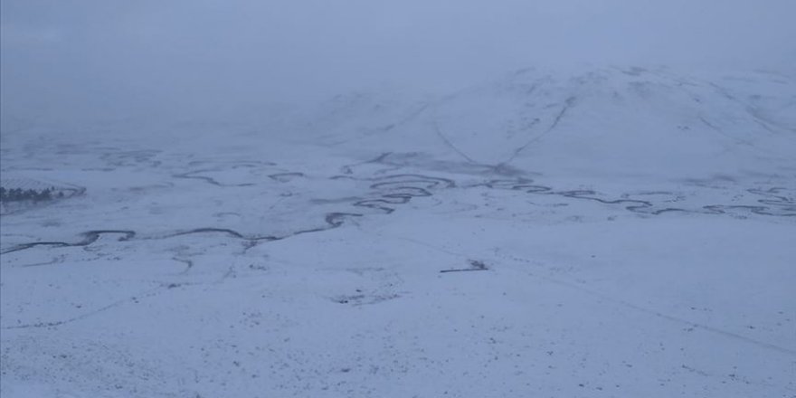 Menderesleri ile ünlü Perşembe Yaylası beyaza büründü