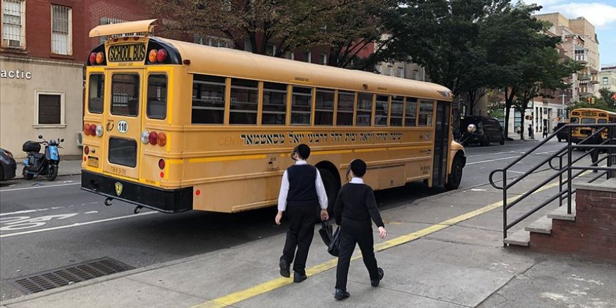 Günde yaklaşık 4 bin kişinin öldüğü ABD'de yüz yüze eğitime başlandı