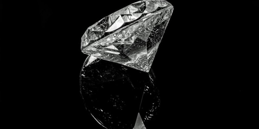 Laboratuvar ortamında oda sıcaklığında elmas elde edildi