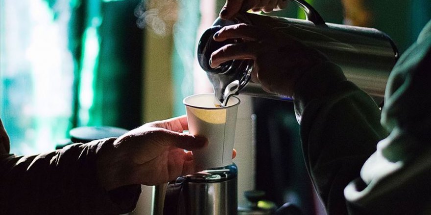 Kağıt bardaklar sıcak sıvıyla temas ettiğinde zarar verici hale geliyor