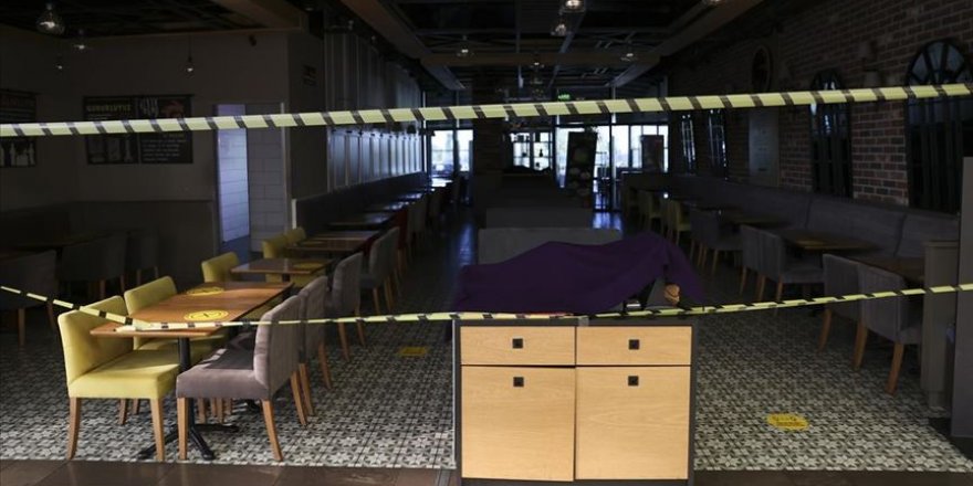 Yeme içme yerleri, paket servis ya da 'gel-al' şeklinde hizmet veriyor