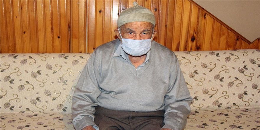 Denizli'de evinde Kovid-19 tedavisi gören 93 yaşındaki kişi sağlığına kavuştu