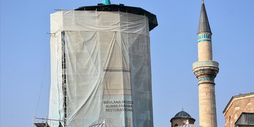 Mevlana Müzesi'nin turkuaz kubbesi '100 ton yük'ten kurtarıldı