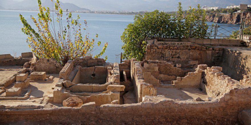 Antalya'da arkeolojik kazıda buz fabrikası kalıntıları ortaya çıkarıldı