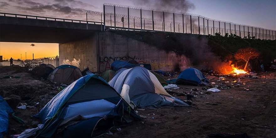 İngiltere ve Fransa yasa dışı göçle mücadele anlaşması imzaladı