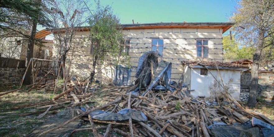 Tarihi 'düğmeli okul binası' turizme kazandırılıyor