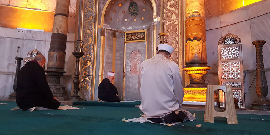 Ayasofya Camiinde Cuma Namazını Mescid-i Aksa imamı kıldırdı