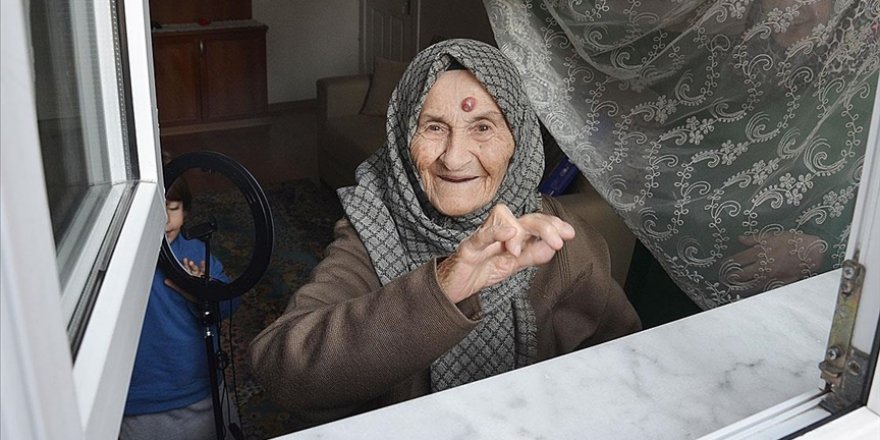 105 yaşındaki Huriye Nine Kovid-19'dan şifa buldu