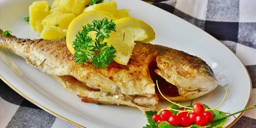 Bağışıklığı güçlendirmek için haftada 1-2 porsiyon balık tüketilmesi öneriliyor