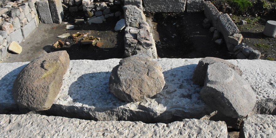 Tieion Antik Kenti'nde Friglere ait yazılar ile Dor başlıkları ortaya çıkarıldı