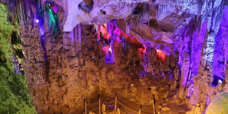 Denizli'deki 'Keloğlan Mağarası' salgın döneminde de ilgi görüyor