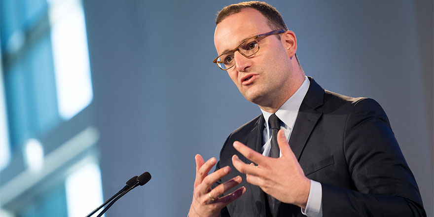 Almanya Sağlık Bakanı: Gargara yapmak koronavirüs riskini azaltıyor