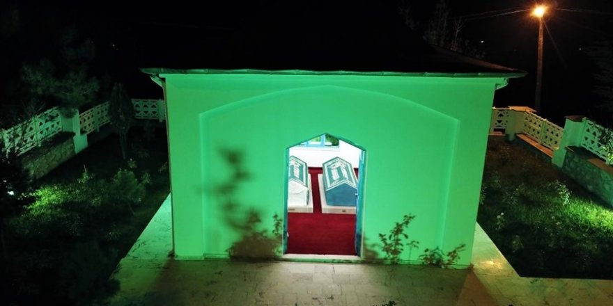 'Osmanlı Devleti'ne ait en eski eser'in sahibi Mihal Gazi'nin türbesine ziyaretçi ilgisi