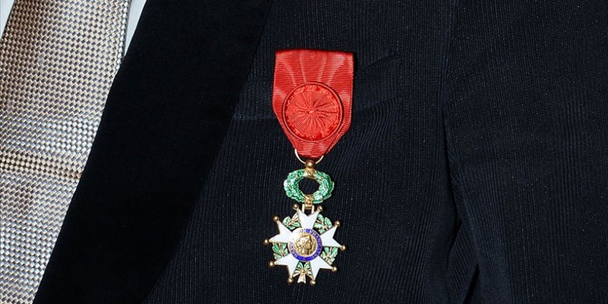 İtalyan gazeteci, Fransız onur nişanını iade edecek