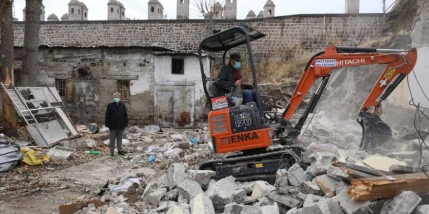 Kayseri'de 5 asırlık tarihi hanın restorasyonuna başlandı