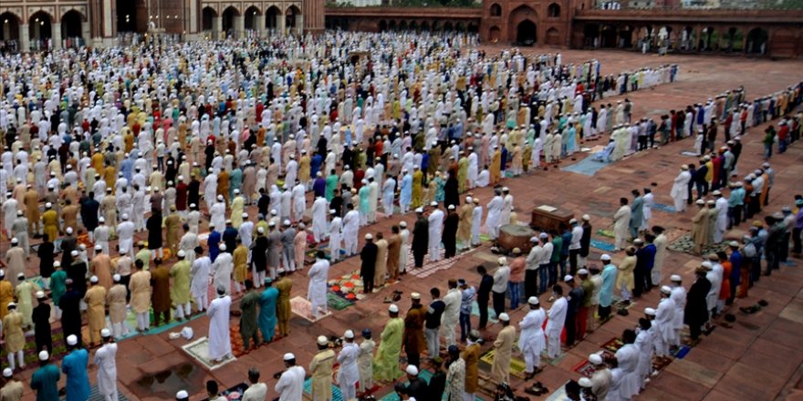 Hindistan bir eyalette cuma namazına kısıtlama getirdi