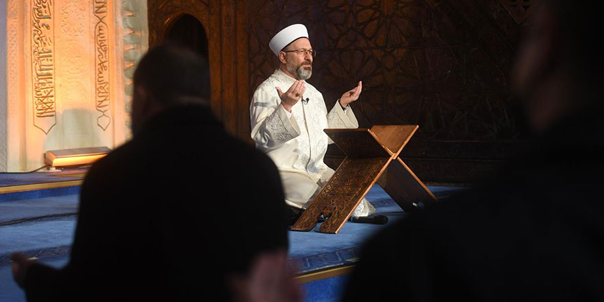 Erbaş'ın koronavirüs, bela ve musibetlere karşı yaptığı dua