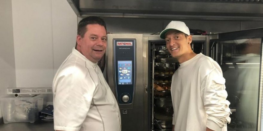 Ünlü futbolcu Mesut Özil'den ihtiyaç sahibi 50 bin kişiye yemek