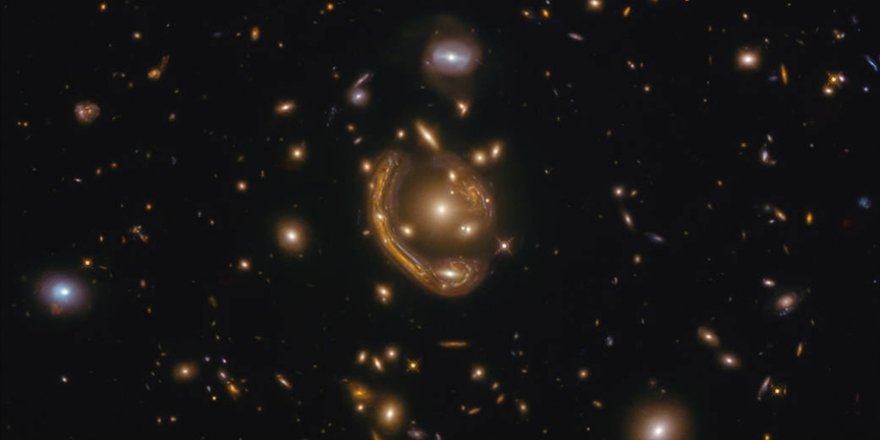 Kainatın bilinen en bütün ve en büyük halkalarından biri görüntülendi