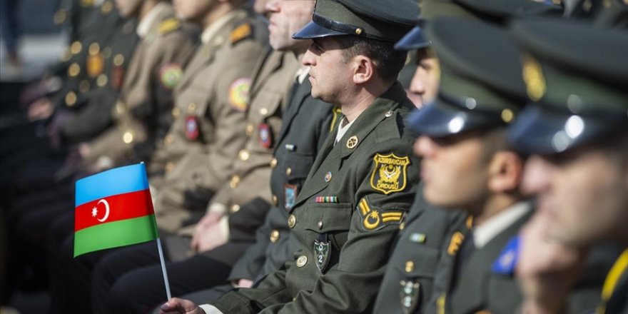 Azerbaycan ordusu, Dağlık Karabağ'daki savaşta 2 bin 855 şehit verdi