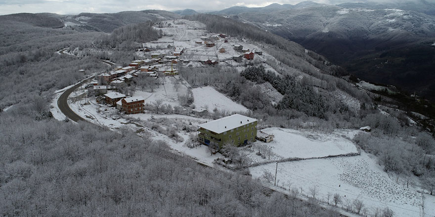 Kastamonu'da beyaz rahmet ile kartpostallık manzaralar oluştu