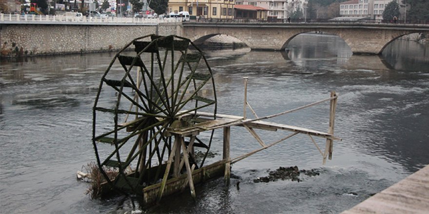 Yeşilırmak karardı