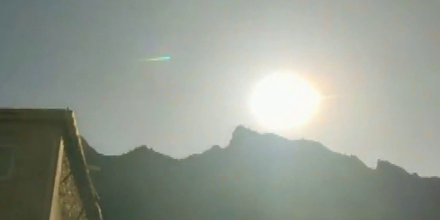 Gökyüzünde ateş topunu gören Çinliler panikledi