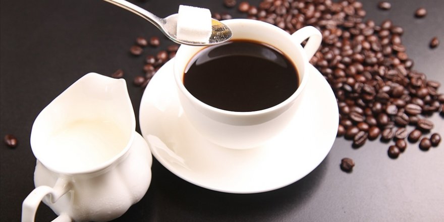 Günde 6 bardaktan fazla kahve içmek beyin hacmini azaltıyor