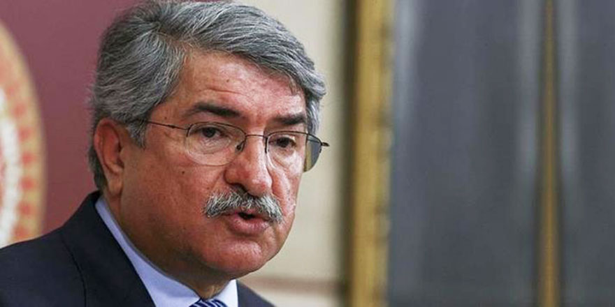 Başörtü ile uğraşmaktan vazgeçmiyorlar