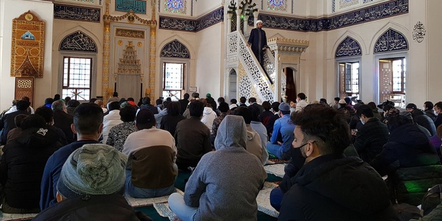Japonya'da Tokyo Camii cemaatine kavuştu