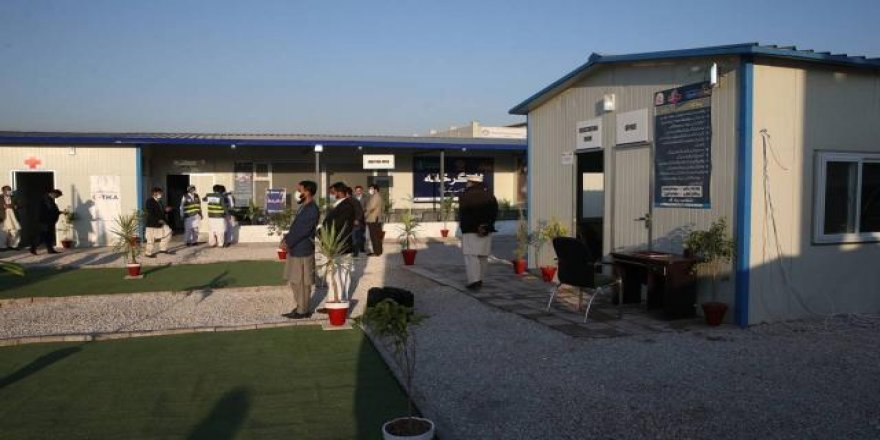 TİKA'nın Pakistan'da evsizler için konaklama tesisi açıldı