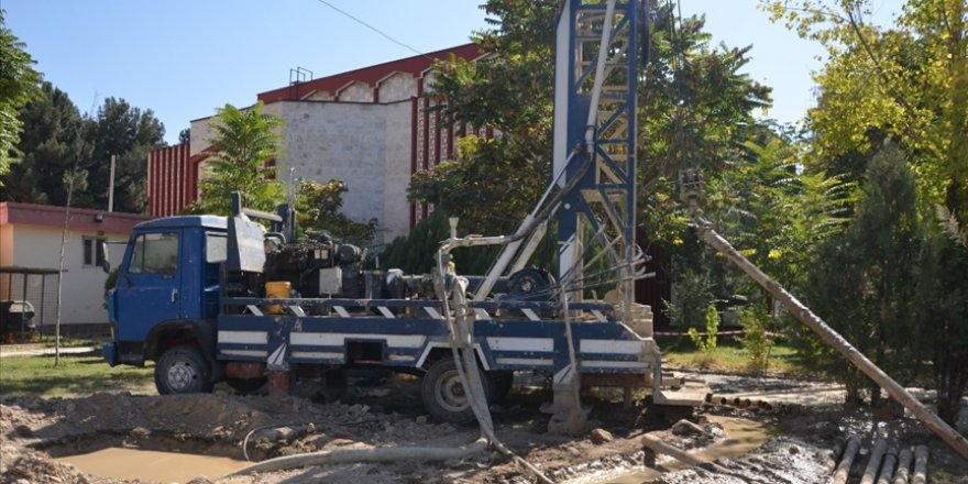TİKA, Afganistan'daki üniversiteye su kuyusu açtı