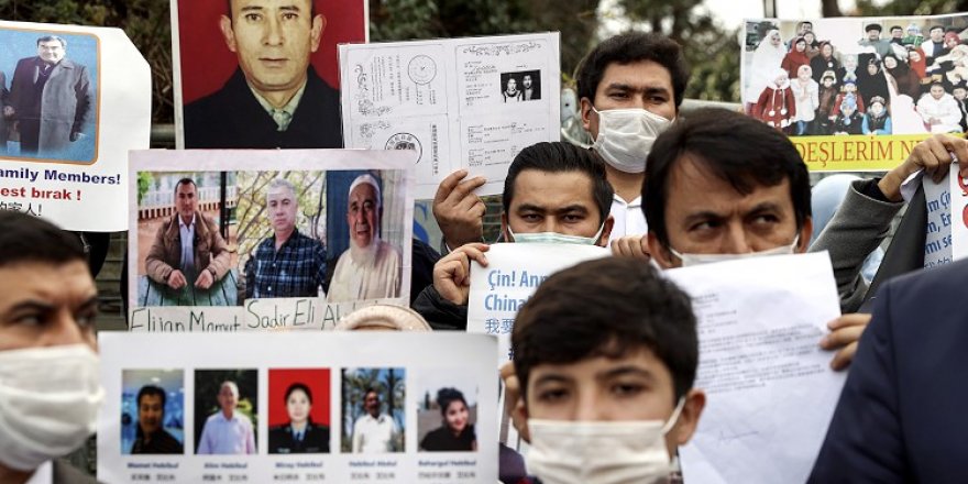 Uygur Türklerinin Çin'in İstanbul Başkonsolosluğu önündeki eylemi sürüyor